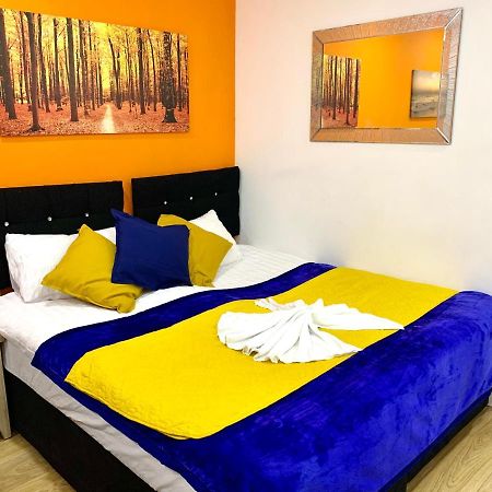 London 2 Bedroom Apartment, Kitchen, Reception And Private Garden Dış mekan fotoğraf