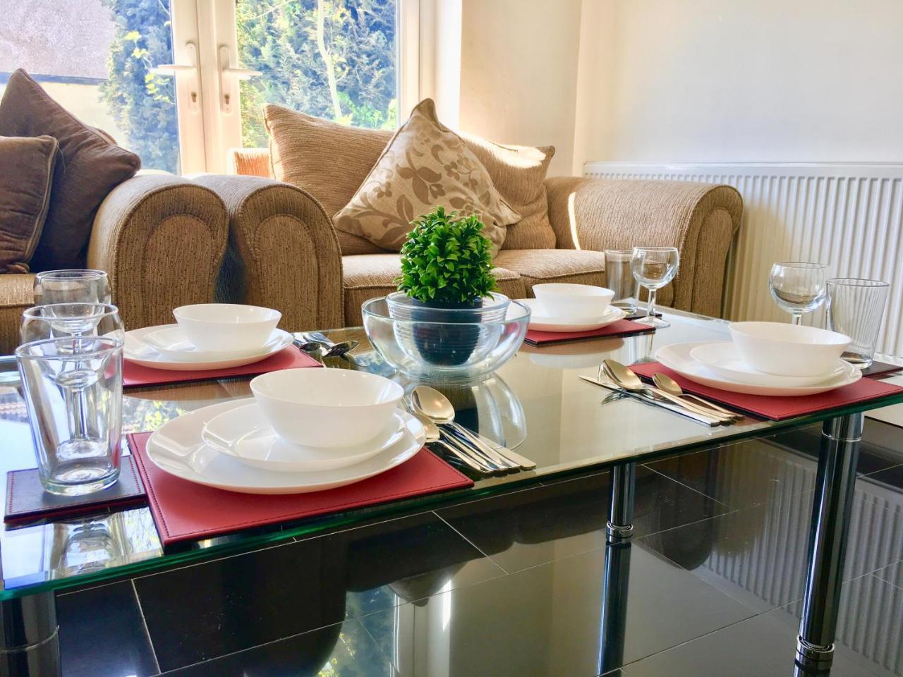 London 2 Bedroom Apartment, Kitchen, Reception And Private Garden Dış mekan fotoğraf