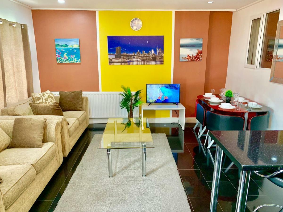 London 2 Bedroom Apartment, Kitchen, Reception And Private Garden Dış mekan fotoğraf
