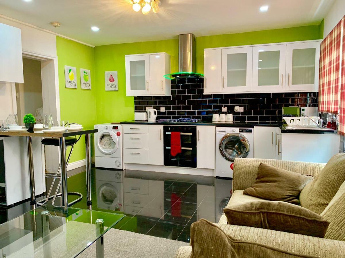 London 2 Bedroom Apartment, Kitchen, Reception And Private Garden Dış mekan fotoğraf