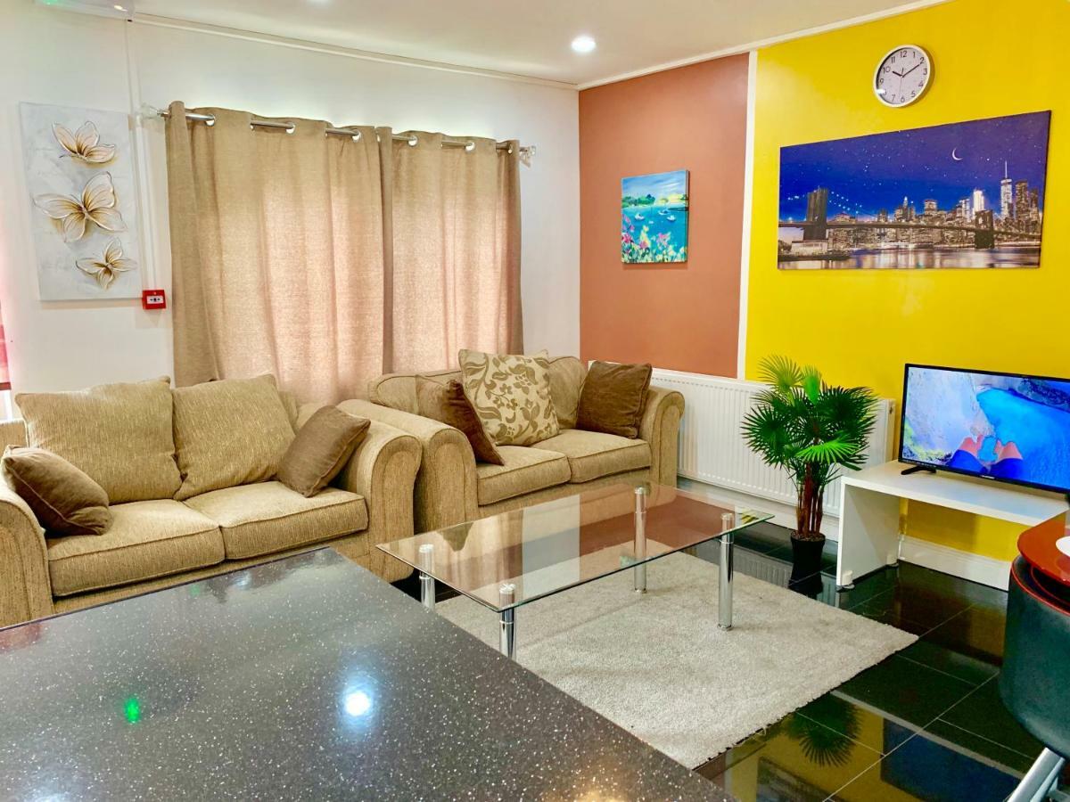 London 2 Bedroom Apartment, Kitchen, Reception And Private Garden Dış mekan fotoğraf