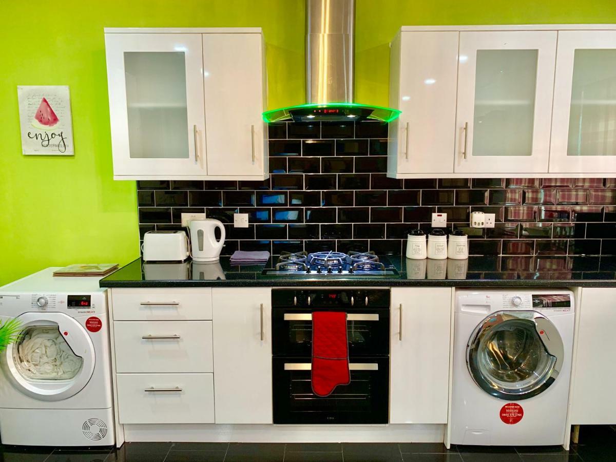 London 2 Bedroom Apartment, Kitchen, Reception And Private Garden Dış mekan fotoğraf