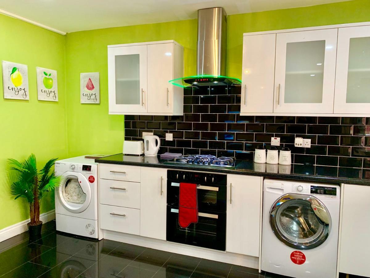 London 2 Bedroom Apartment, Kitchen, Reception And Private Garden Dış mekan fotoğraf